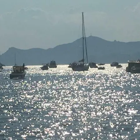 Location Bateau Port Vauban 보트호텔 *