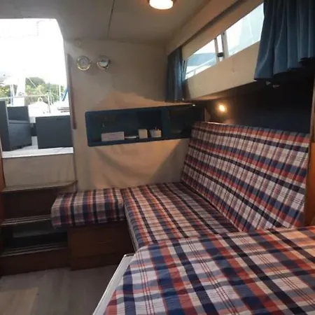 Location Bateau Port Vauban Bateau-hôtel Antibes